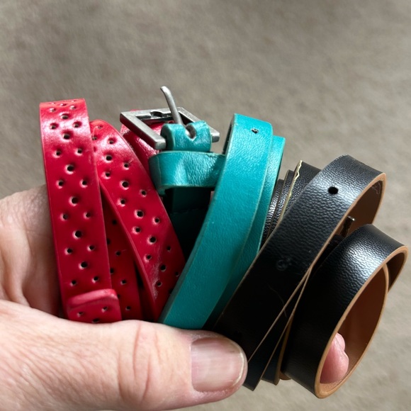 13 Assorted Colorful Belts Collection - Picture 9 of 15